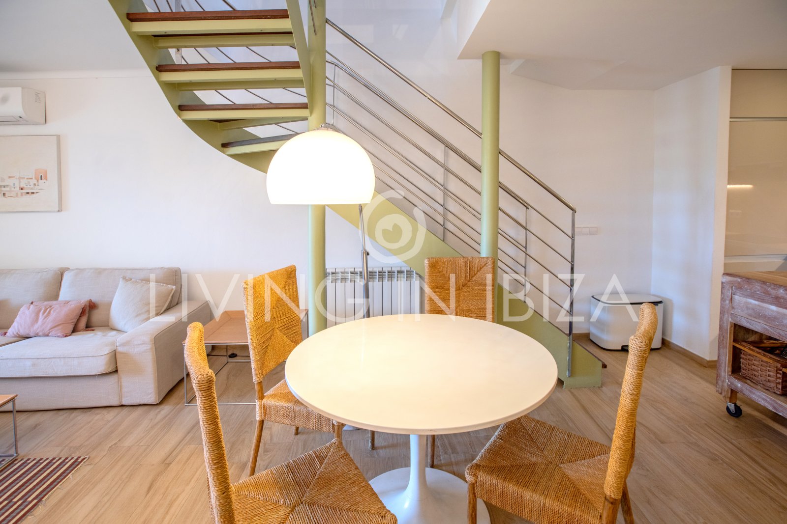 Attractive investment: Terraced house, townhouse for sale, privileged area of Ibiza, Illa Plana. Close to the sea, recently renovated, swimming pool