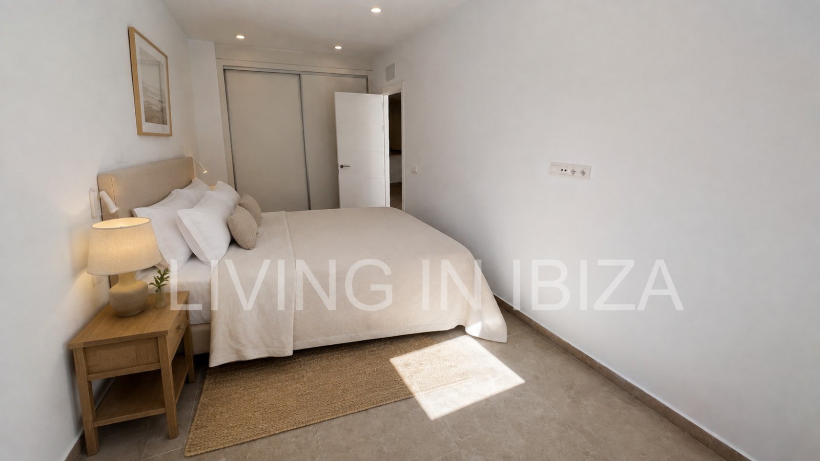Annual rent. This attractive, modern, unfurnished flat in Santa Eulalia, Ibiza, has been completely renovated.