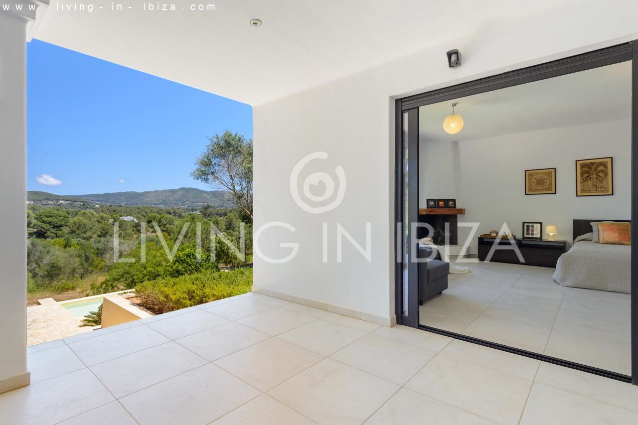 Atractiva casa moderna nueva en el campo cerca de Santa Gertrudis San Lorenzo, piscina, calefacción suelo radiante en alquiler anual a largo plazo