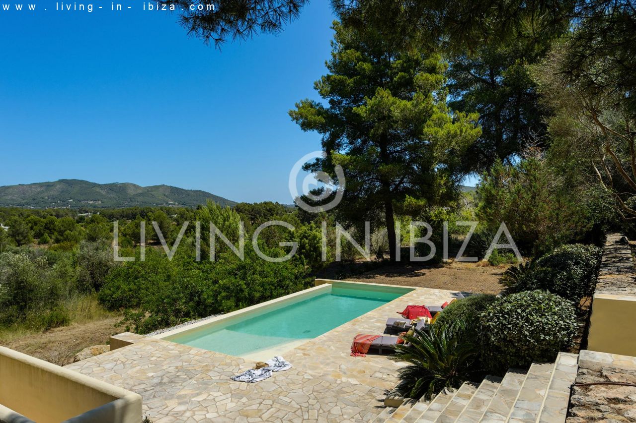 Atractiva casa moderna nueva en el campo cerca de Santa Gertrudis San Lorenzo, piscina, calefacción suelo radiante en alquiler anual a largo plazo