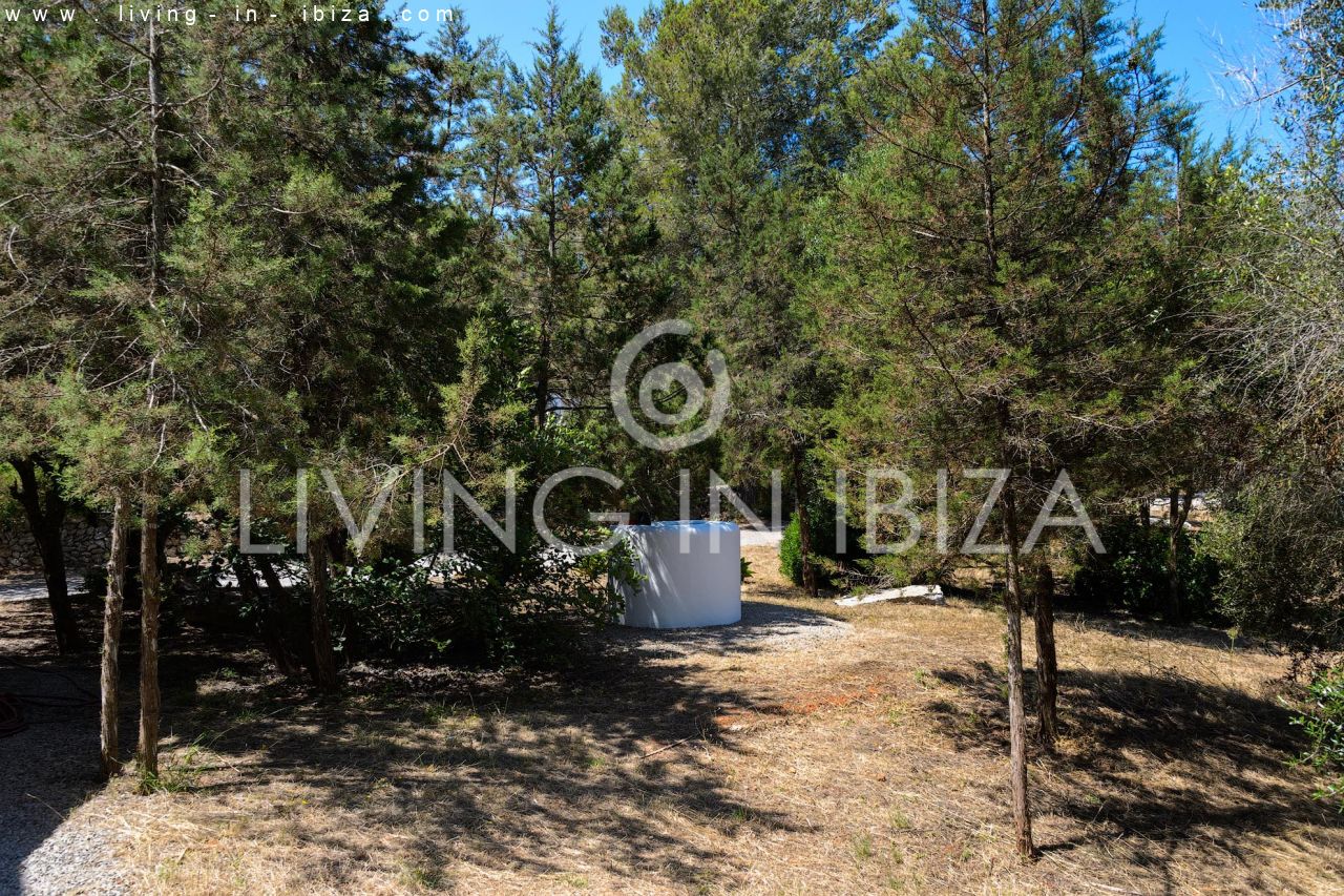 Atractiva casa moderna nueva en el campo cerca de Santa Gertrudis San Lorenzo, piscina, calefacción suelo radiante en alquiler anual a largo plazo