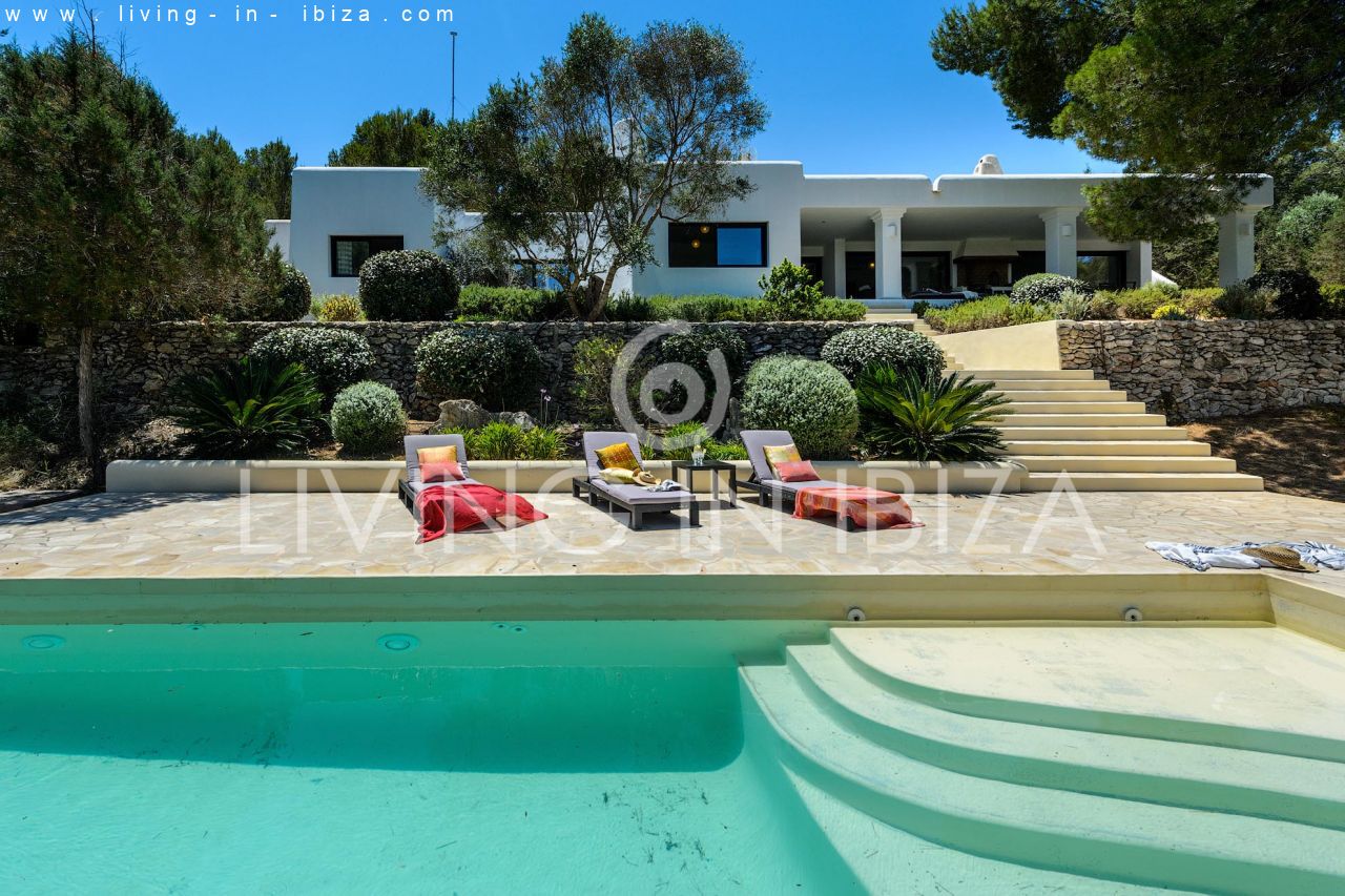 Atractiva casa moderna nueva en el campo cerca de Santa Gertrudis San Lorenzo, piscina, calefacción suelo radiante en alquiler anual a largo plazo