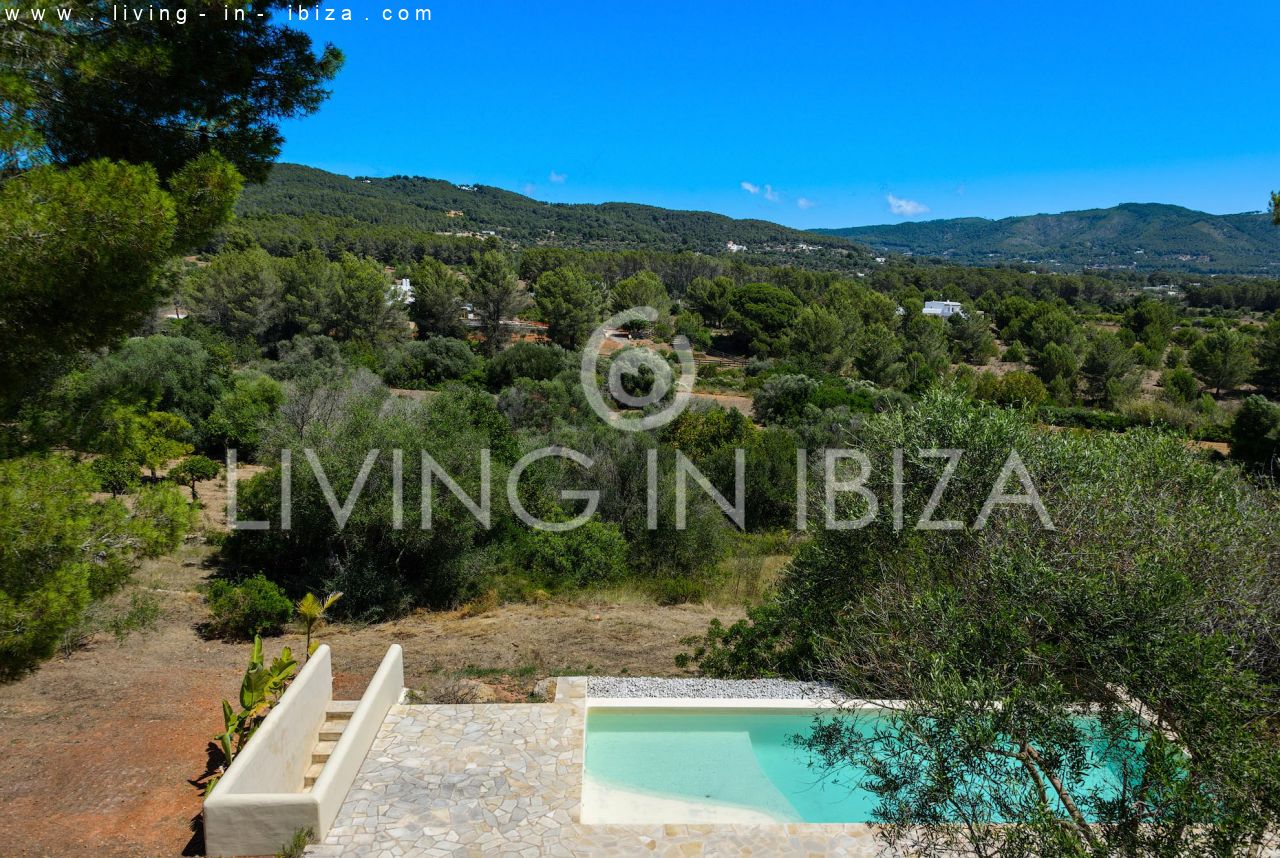 Atractiva casa moderna nueva en el campo cerca de Santa Gertrudis San Lorenzo, piscina, calefacción suelo radiante en alquiler anual a largo plazo