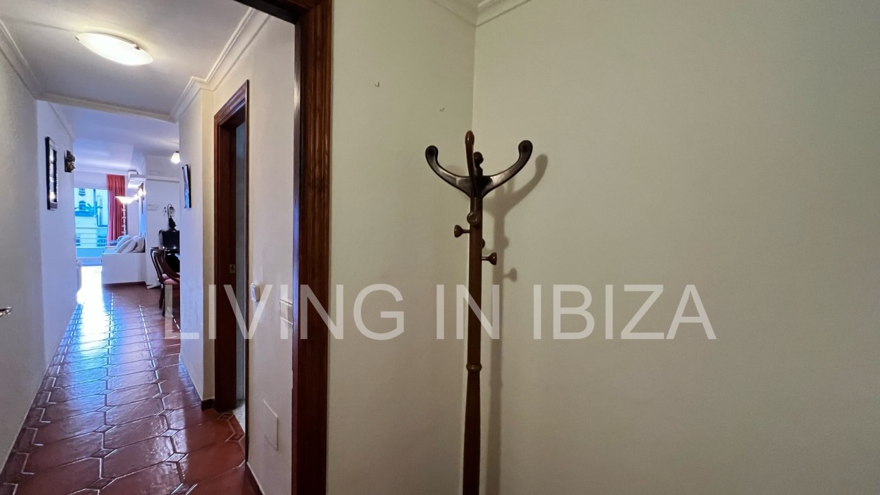 Alquiler temporal. Piso Chloe: alquiler a corto plazo. Disponible a partir del 20 de septiembre de 2025. El precio anunciado es para un contrato de 9