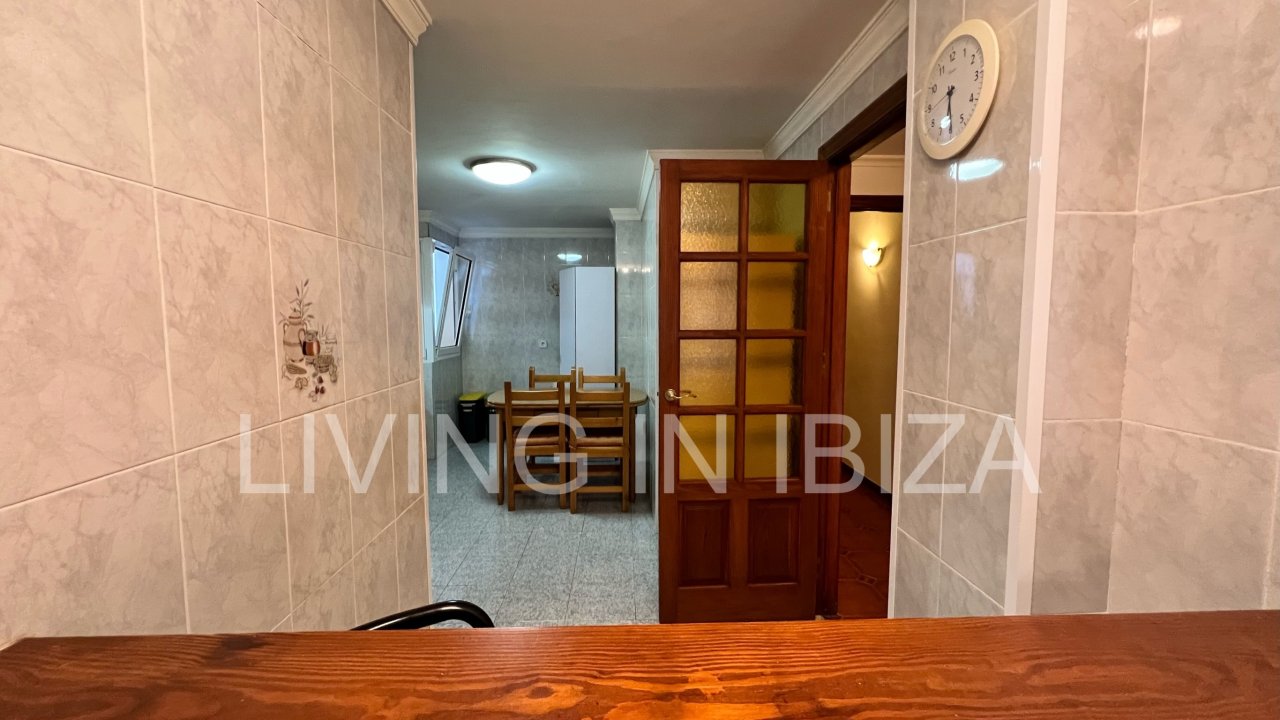 Alquiler temporal. Piso Chloe: alquiler a corto plazo. Disponible a partir del 20 de septiembre de 2025. El precio anunciado es para un contrato de 9