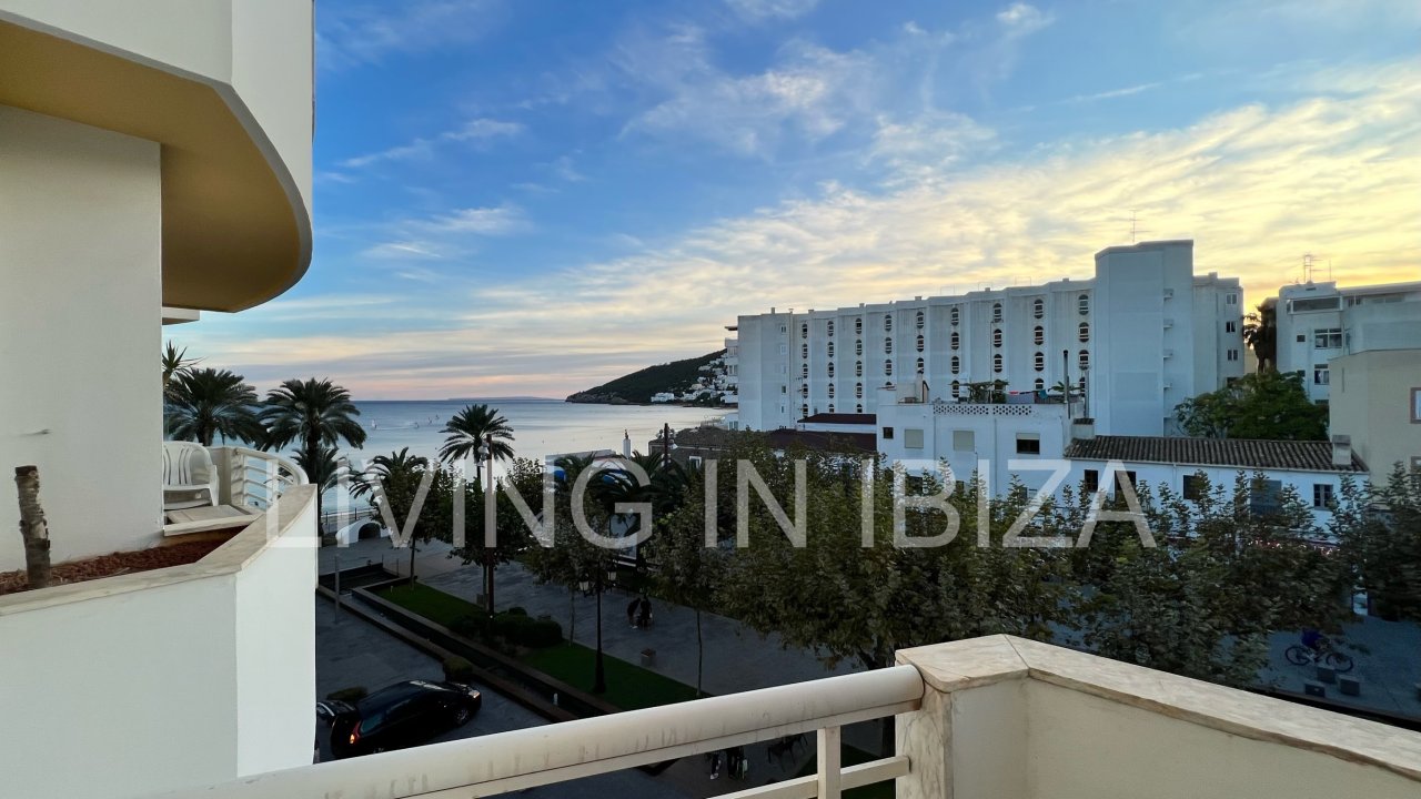 Alquiler temporal. Piso Chloe: alquiler a corto plazo. Disponible a partir del 20 de septiembre de 2025. El precio anunciado es para un contrato de 9