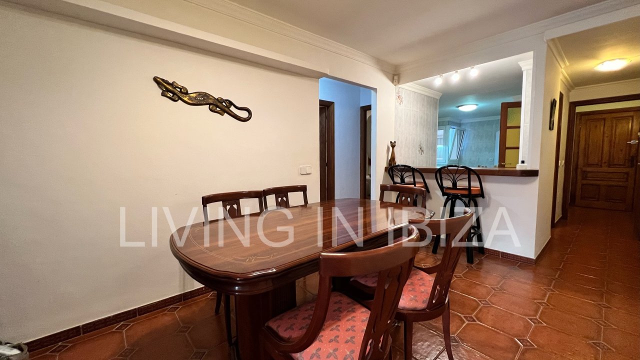 Alquiler temporal. Piso Chloe: alquiler a corto plazo. Disponible a partir del 20 de septiembre de 2025. El precio anunciado es para un contrato de 9