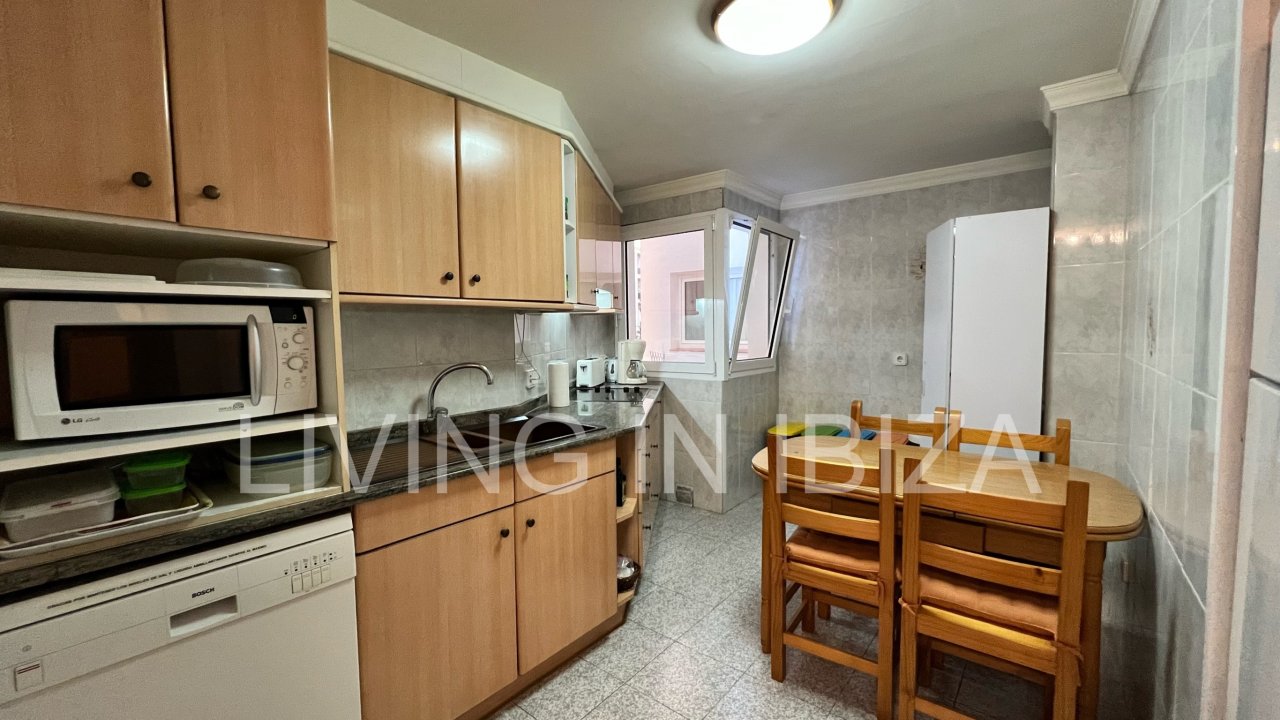 Alquiler temporal. Piso Chloe: alquiler a corto plazo. Disponible a partir del 20 de septiembre de 2025. El precio anunciado es para un contrato de 9