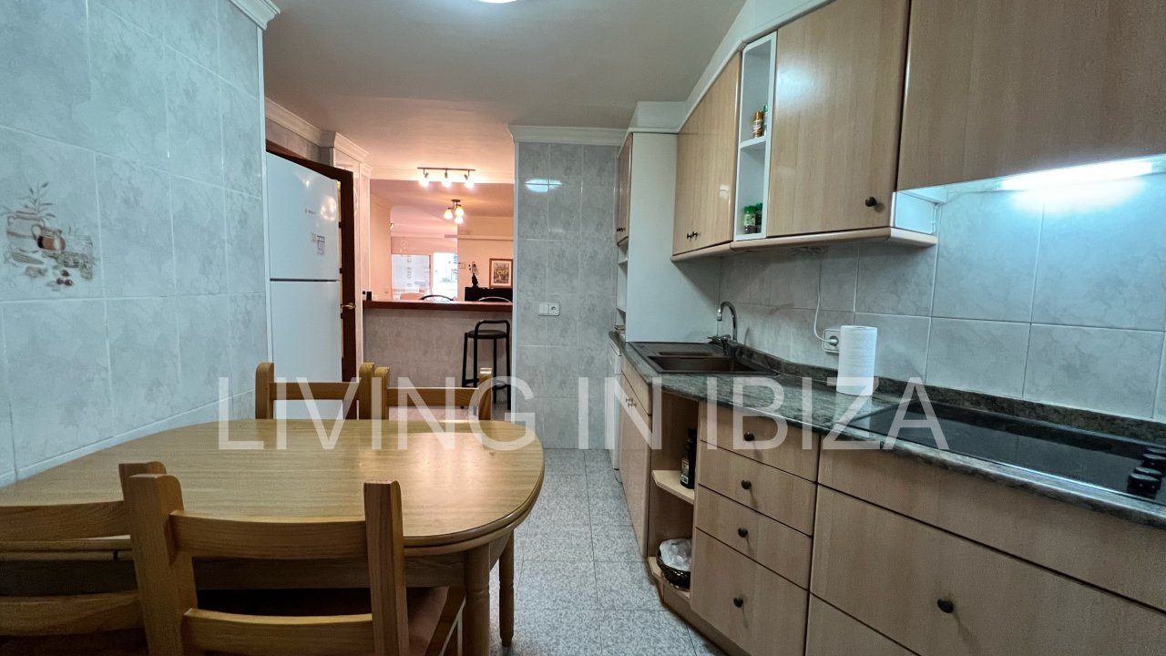 Alquiler temporal. Piso Chloe: alquiler a corto plazo. Disponible a partir del 20 de septiembre de 2025. El precio anunciado es para un contrato de 9