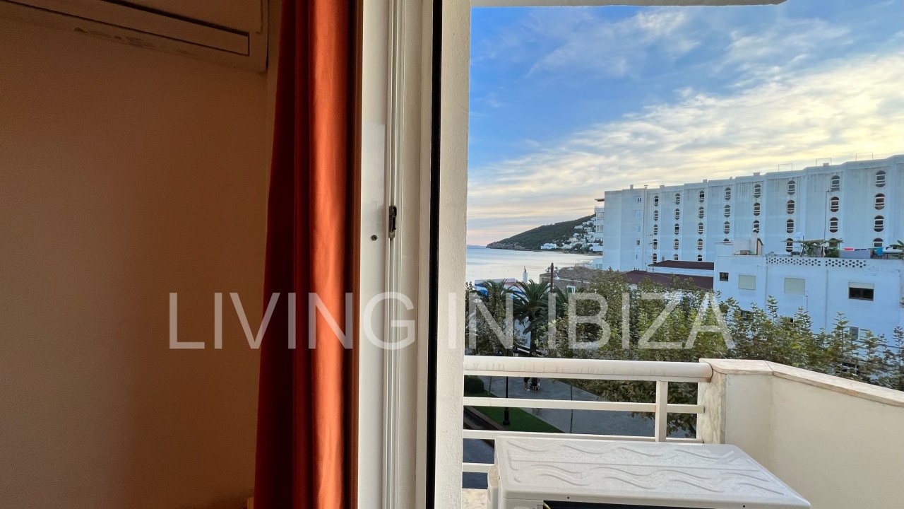 Alquiler temporal. Piso Chloe: alquiler a corto plazo. Disponible a partir del 20 de septiembre de 2025. El precio anunciado es para un contrato de 9