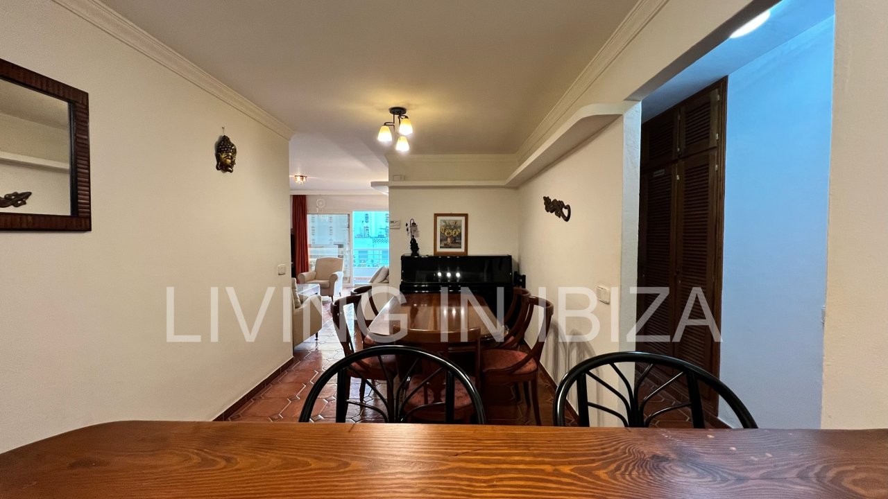 Alquiler temporal. Piso Chloe: alquiler a corto plazo. Disponible a partir del 20 de septiembre de 2025. El precio anunciado es para un contrato de 9