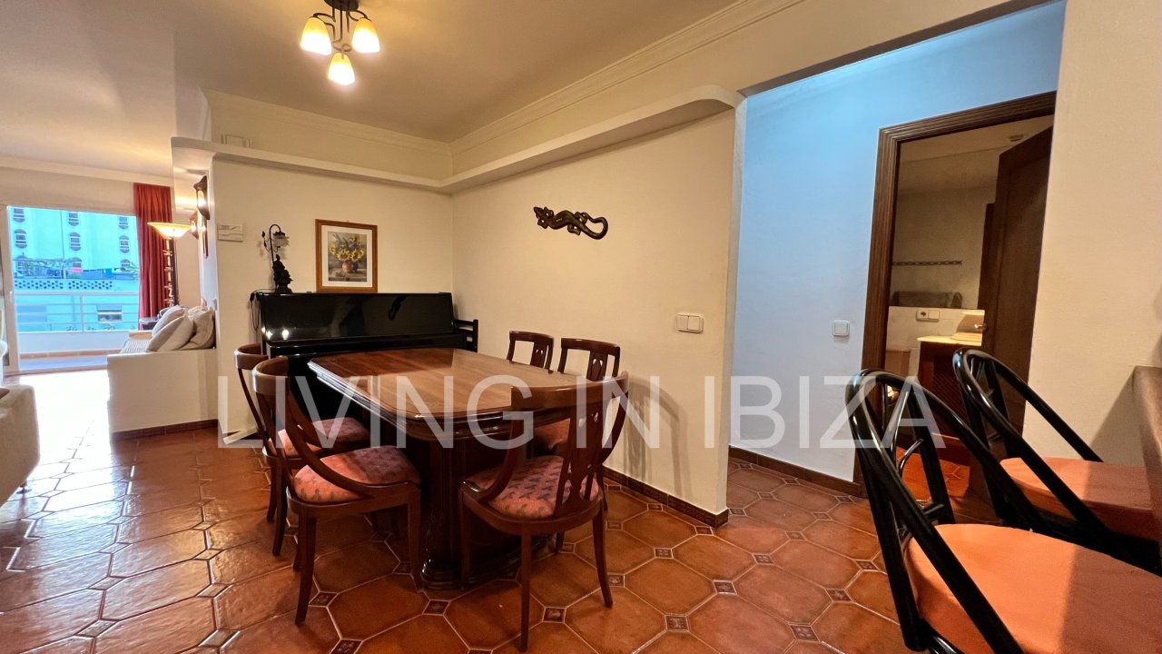 Alquiler temporal. Piso Chloe: alquiler a corto plazo. Disponible a partir del 20 de septiembre de 2025. El precio anunciado es para un contrato de 9