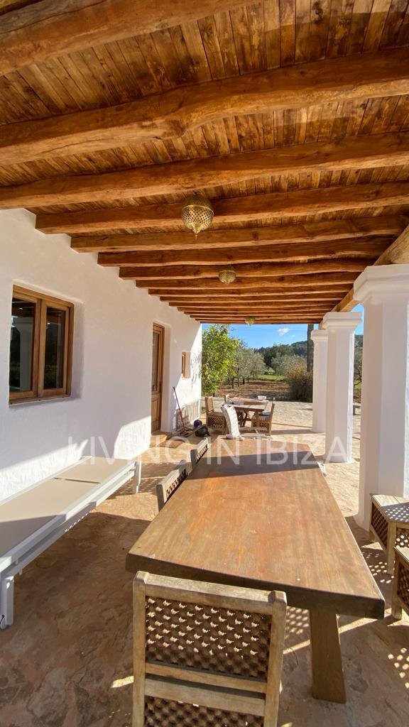 Alquiler larga temporada. Impresionante casa de campo típica ibicenca. Exquisita con muy buen gusto y calidad