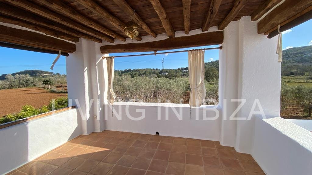 Alquiler larga temporada. Impresionante casa de campo típica ibicenca. Exquisita con muy buen gusto y calidad