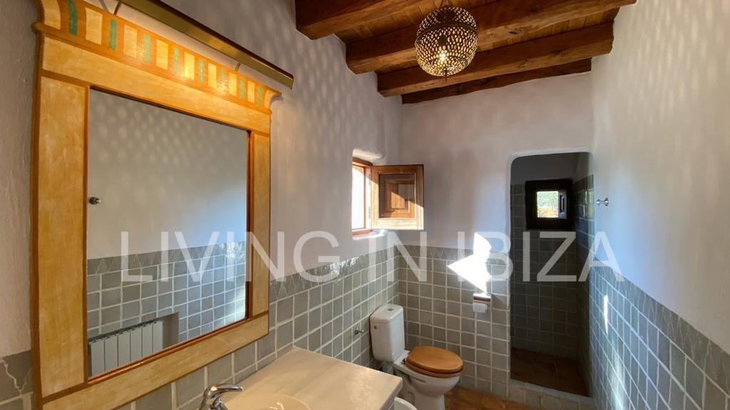 Alquiler larga temporada. Impresionante casa de campo típica ibicenca. Exquisita con muy buen gusto y calidad