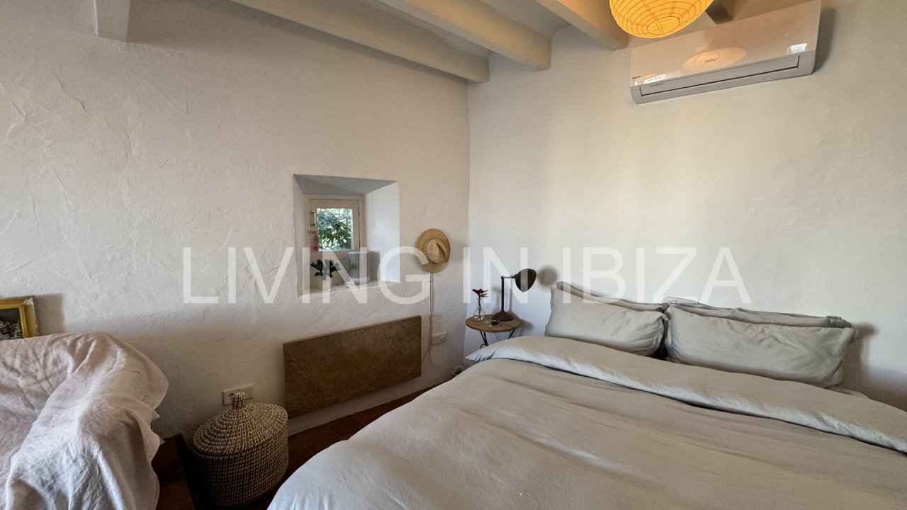 A LA VENTA, una singular casa de 3 plantas, totalmente reformada, en el centro de DALT VILA, Ibiza.