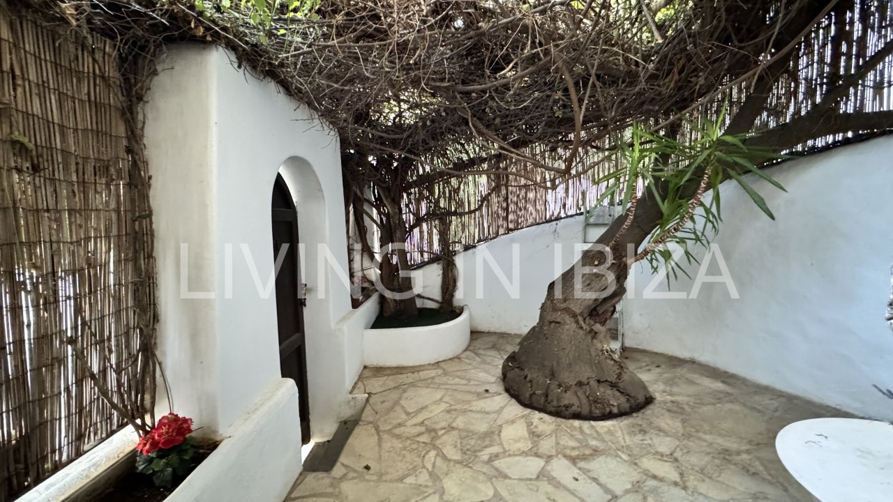 A LA VENTA, una singular casa de 3 plantas, totalmente reformada, en el centro de DALT VILA, Ibiza.