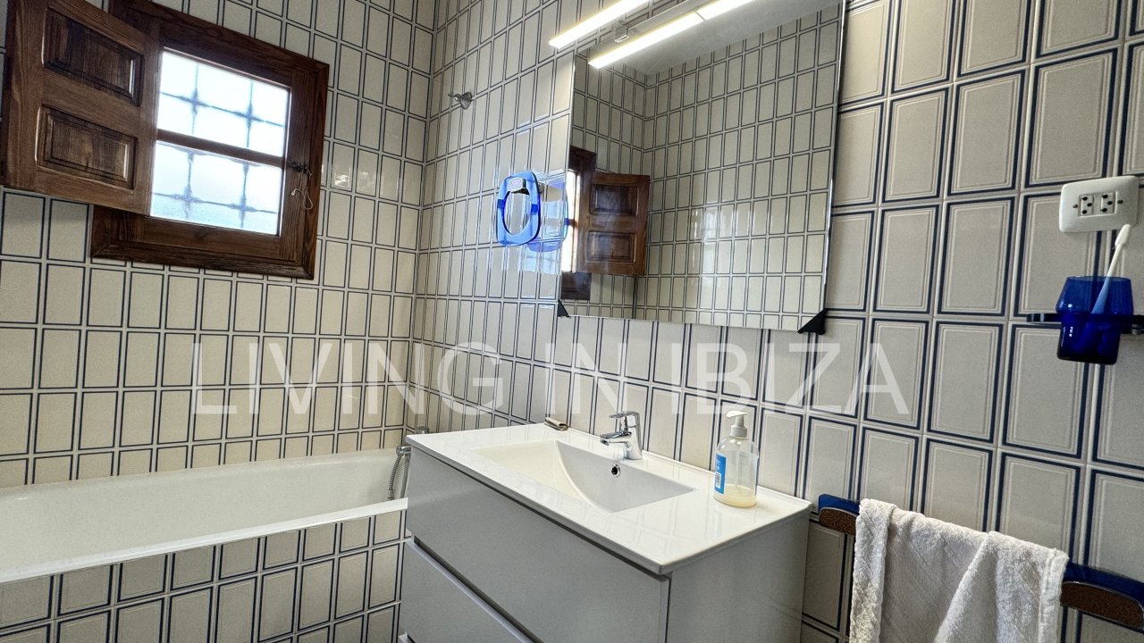 Casa única con encanto para alquilar en la zona de Cala San Vicente, Ibiza. En un lugar mágico que transmite paz. 