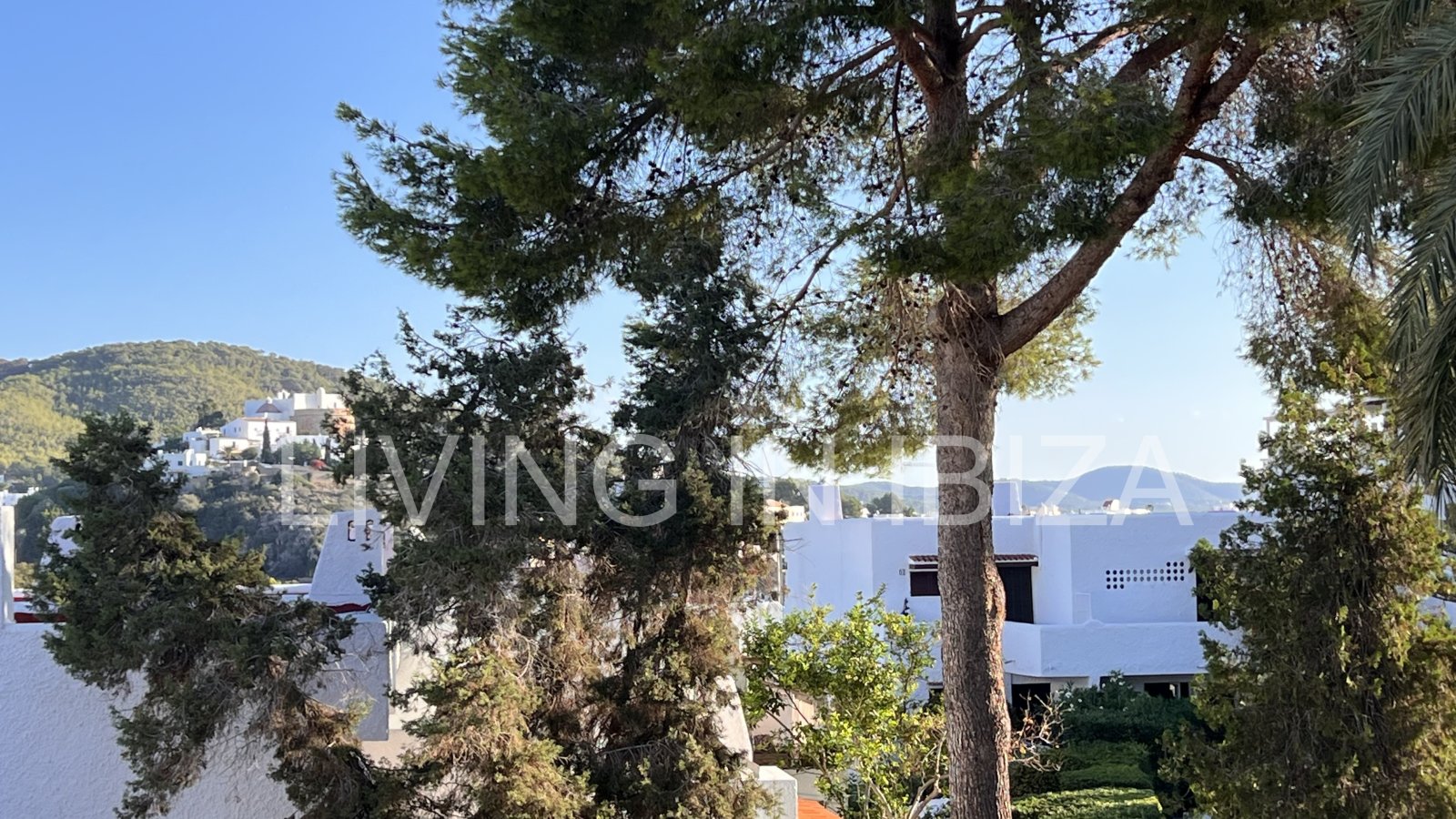 Santa Eularia des Riu: alquiler a corto plazo. Disponible a partir de junio de 2026. Le presentamos este encantador estudio en Ibiza, el lugar perfecto para relajarse 