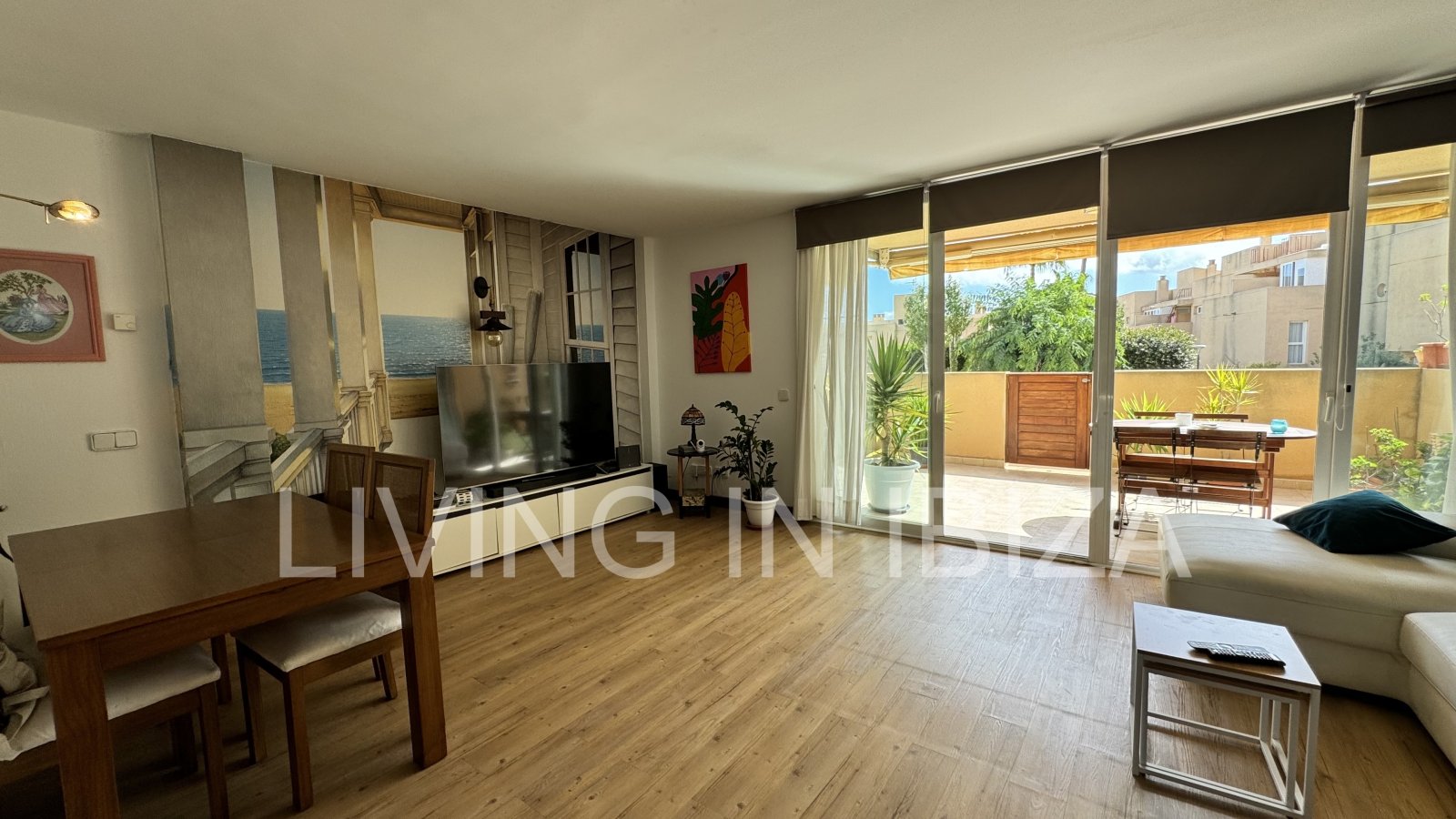 EN VENTA: THE SKY OF IBIZA, vivienda adosada de cuatro plantas (triplex) en Ibiza, zona Can Misses. 4 dormitorios, piscina a 5 minutos del aeropuerto