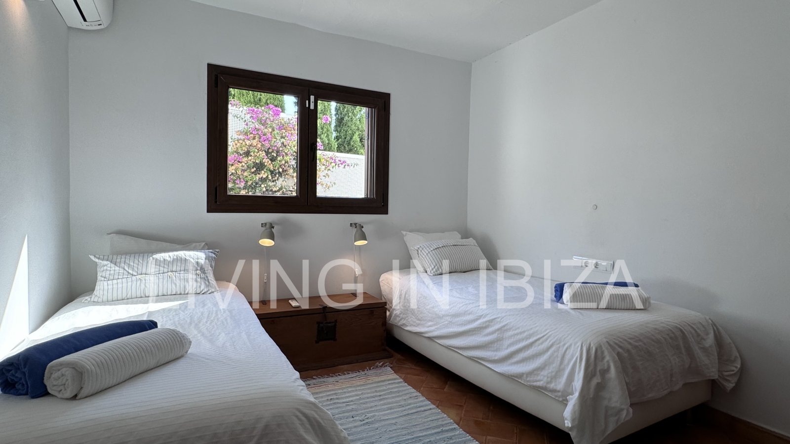 Alquiler larga temporada/alquiler anual. Finca totalmente reformada en la zona de Cala Conta, isla de Ibiza. Agradable privacidad