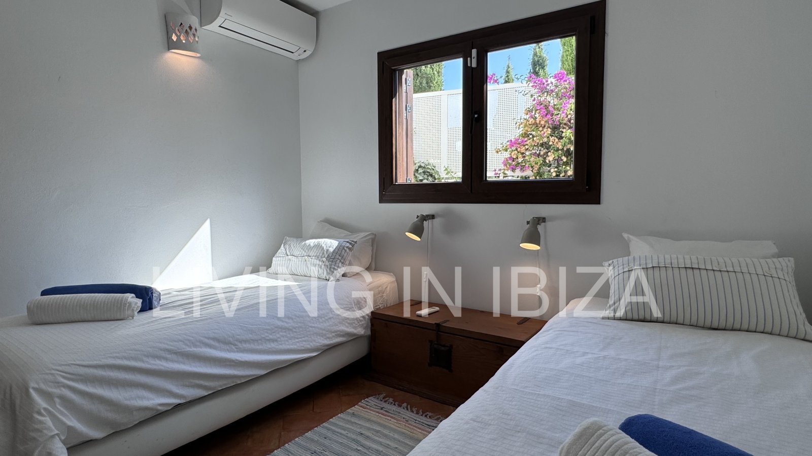 Alquiler larga temporada/alquiler anual. Finca totalmente reformada en la zona de Cala Conta, isla de Ibiza. Agradable privacidad