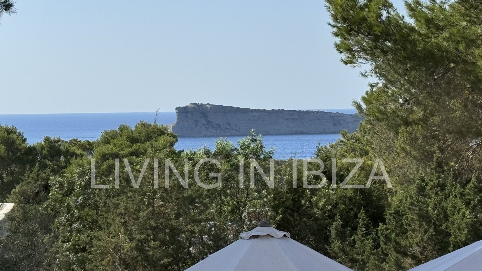 Alquiler larga temporada/alquiler anual. Finca totalmente reformada en la zona de Cala Conta, isla de Ibiza. Agradable privacidad