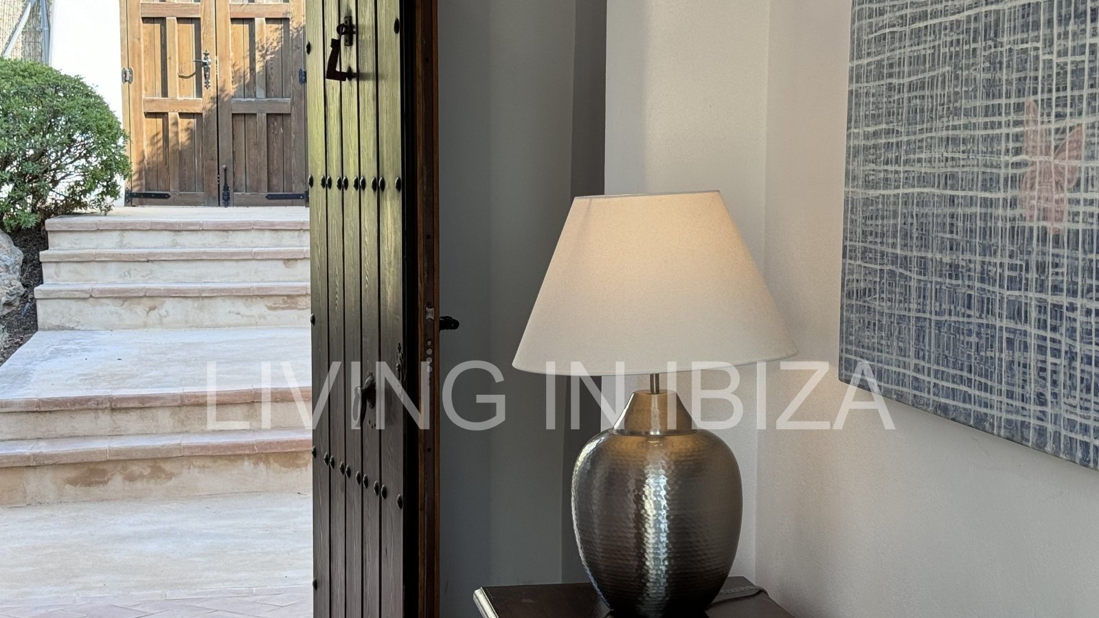 Alquiler larga temporada/alquiler anual. Finca totalmente reformada en la zona de Cala Conta, isla de Ibiza. Agradable privacidad