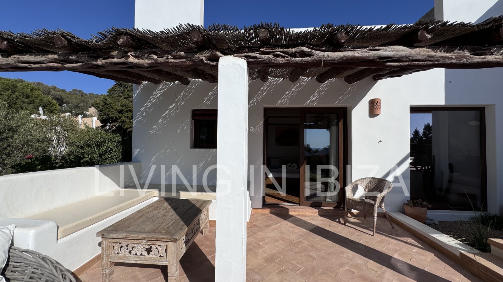 Alquiler larga temporada/alquiler anual. Finca totalmente reformada en la zona de Cala Conta, isla de Ibiza. Agradable privacidad