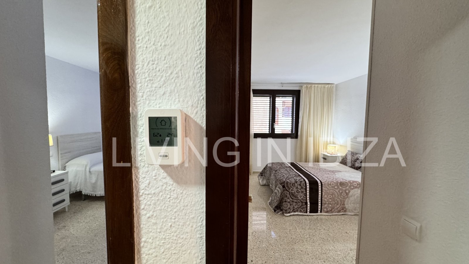 Apartamento en alquiler a corto plazo. Disponible a partir de marzo 2025. Ideal para disfrutar de Ibiza, a pocos metros del mar Mediterráneo.