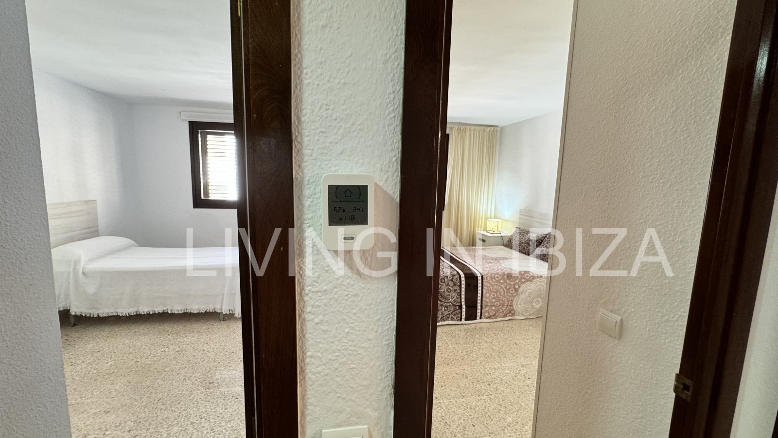 Apartamento en alquiler a corto plazo. Disponible a partir de marzo 2025. Ideal para disfrutar de Ibiza, a pocos metros del mar Mediterráneo.