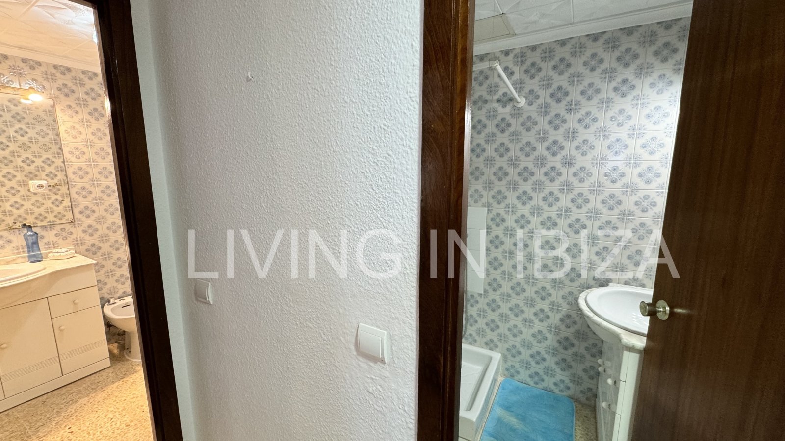 Apartamento en alquiler a corto plazo. Disponible a partir de marzo 2025. Ideal para disfrutar de Ibiza, a pocos metros del mar Mediterráneo.