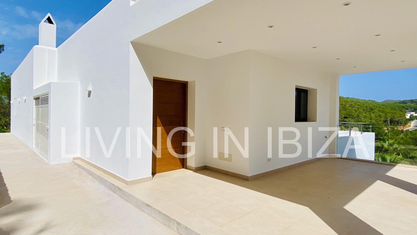 ALQUILER ANUAL/LARGO PLAZO, villa moderna sin amueblar, San Juan, Ibiza, piscina de sal, calefacción suelo radiante, 3 habitaciones, 3 baños 