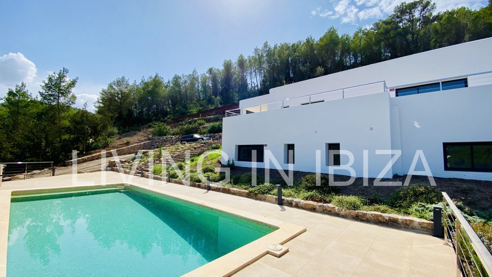 ALQUILER ANUAL/LARGO PLAZO, villa moderna sin amueblar, San Juan, Ibiza, piscina de sal, calefacción suelo radiante, 3 habitaciones, 3 baños 