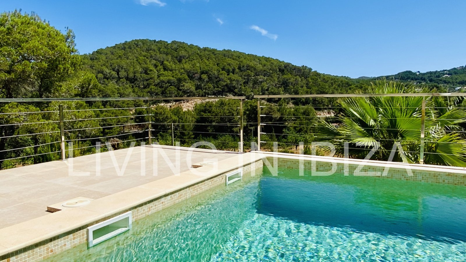 ALQUILER ANUAL/LARGO PLAZO, villa moderna sin amueblar, San Juan, Ibiza, piscina de sal, calefacción suelo radiante, 3 habitaciones, 3 baños 