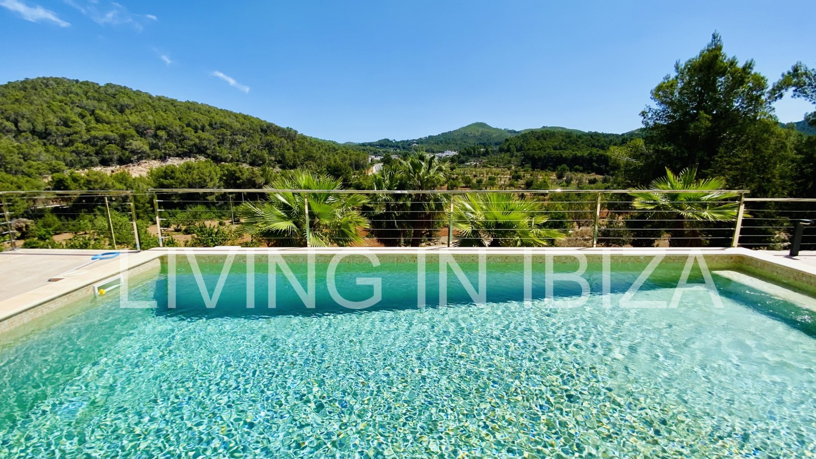 Sant Joan de Labritja: ALQUILER ANUAL/LARGO PLAZO, villa moderna sin amueblar, San Juan, Ibiza, piscina de sal, calefacción suelo radiante, 3 habitaciones, 3 baños  