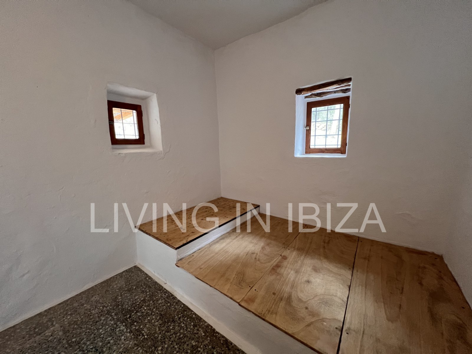 Se alquila anual en Santa Gertrudis, Ibiza.Casa Payesa con toques de actualidad, donde podrá disfrutar del encanto de vivir rodeado por la naturaleza.