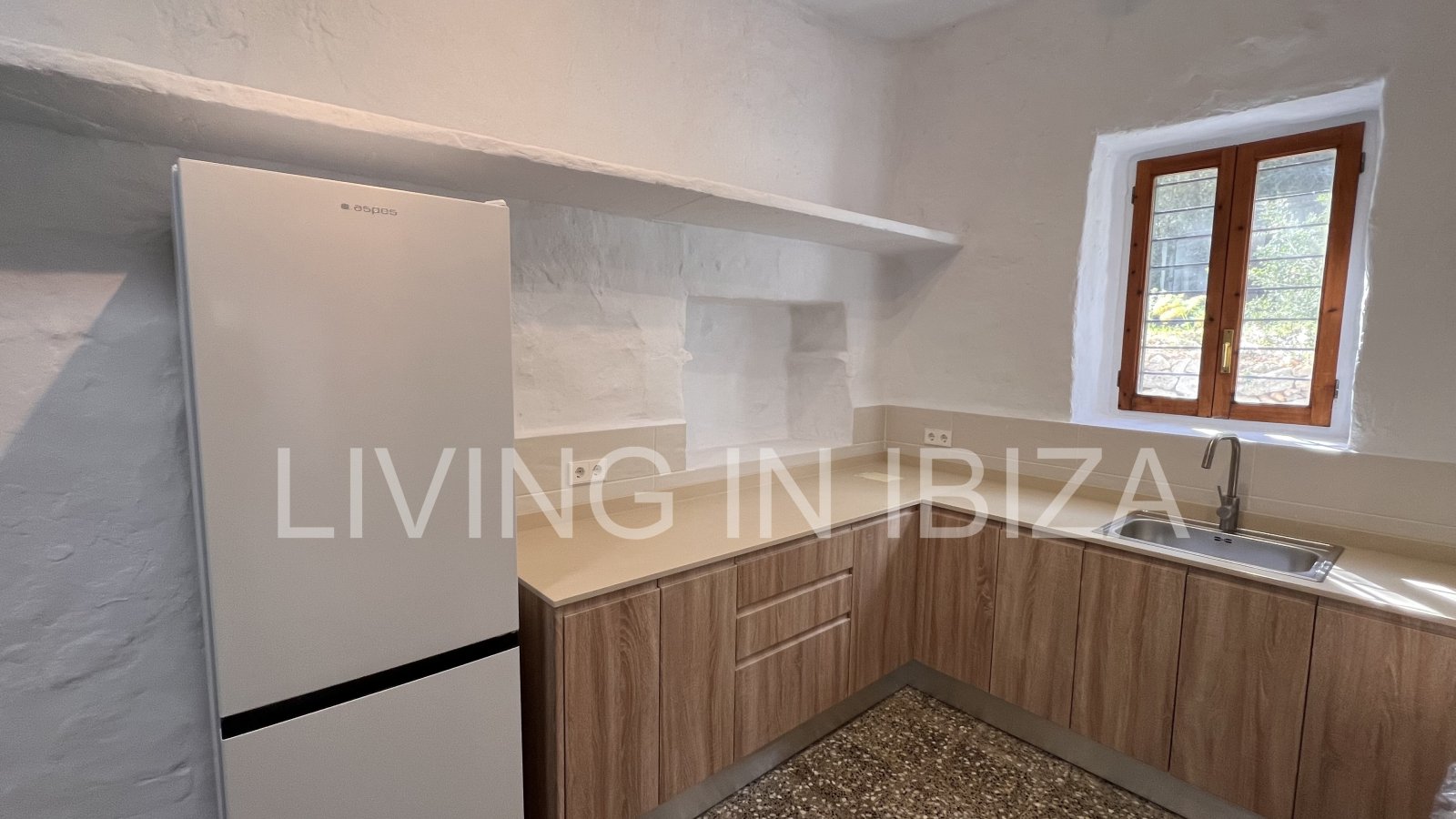 Se alquila anual en Santa Gertrudis, Ibiza.Casa Payesa con toques de actualidad, donde podrá disfrutar del encanto de vivir rodeado por la naturaleza.