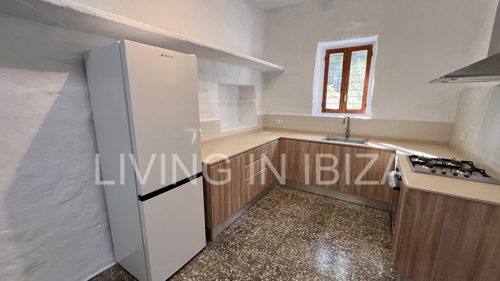 Se alquila anual en Santa Gertrudis, Ibiza.Casa Payesa con toques de actualidad, donde podrá disfrutar del encanto de vivir rodeado por la naturaleza.