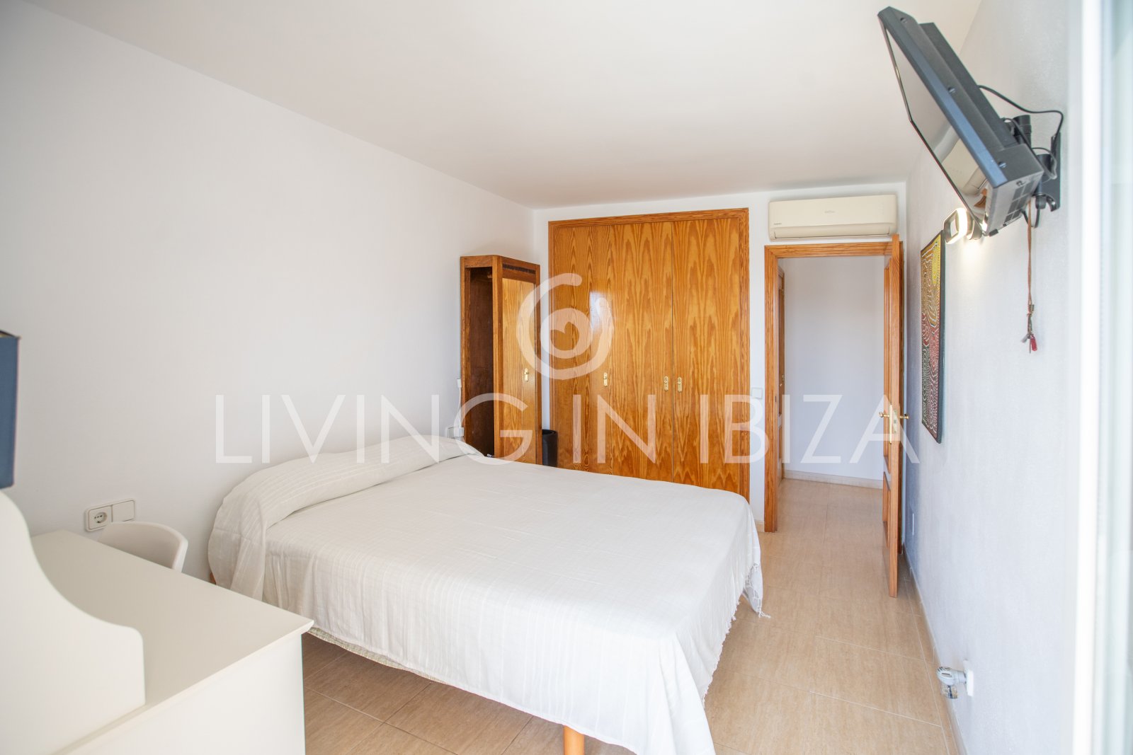 EN VENTA: THE SKY OF IBIZA, vivienda adosada de cuatro plantas (triplex) en Ibiza, zona Can Misses. 4 dormitorios, piscina a 5 minutos del aeropuerto