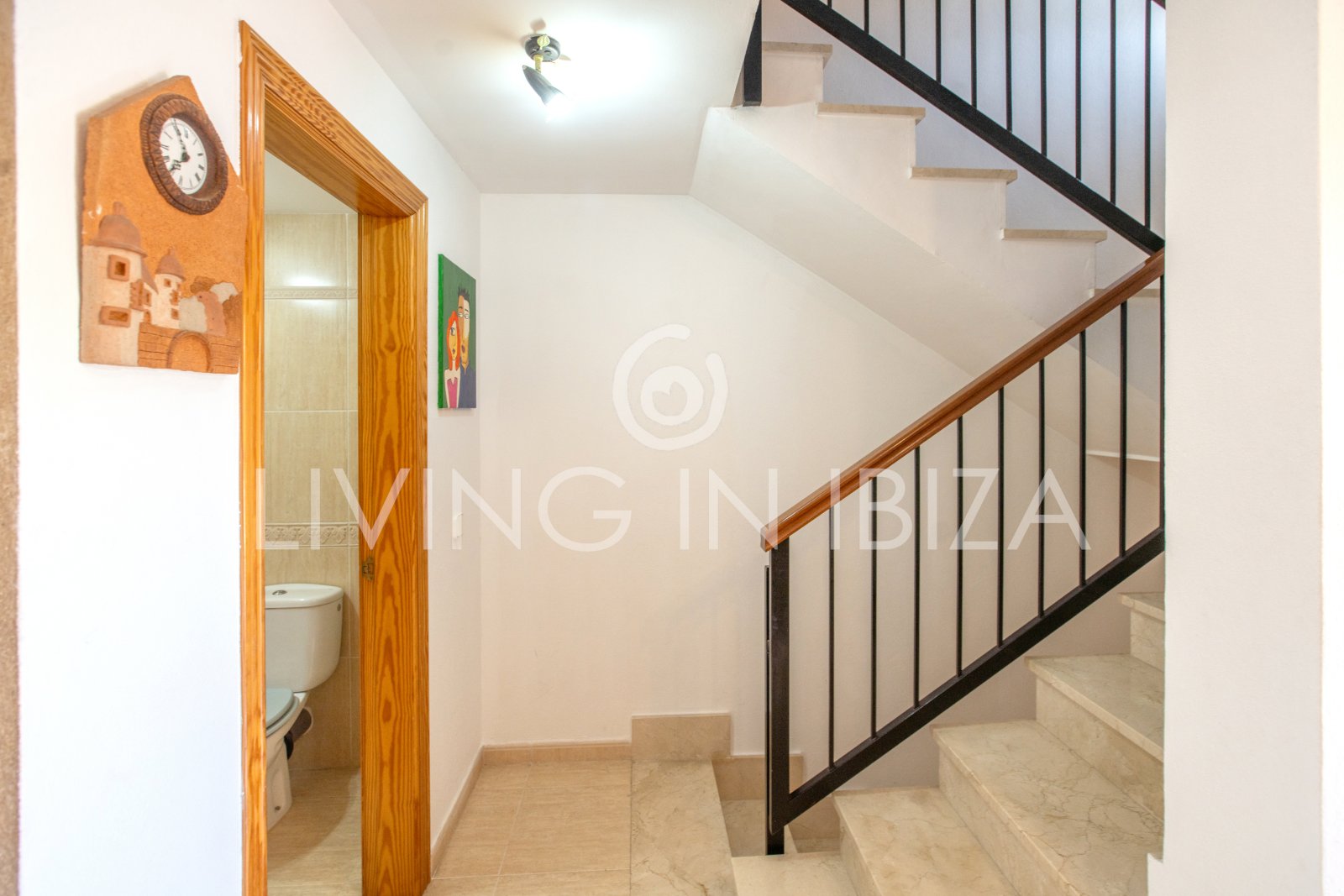 EN VENTA: THE SKY OF IBIZA, vivienda adosada de cuatro plantas (triplex) en Ibiza, zona Can Misses. 4 dormitorios, piscina a 5 minutos del aeropuerto