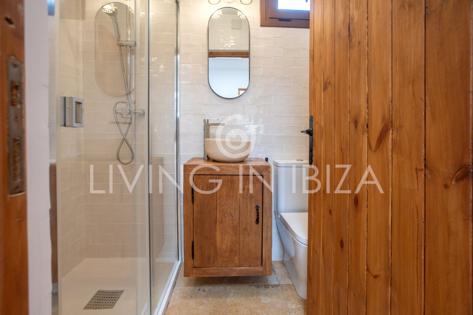 Alquiler a largo plazo anual. Confortable villa renovada con piscina de sal, zona rural tranquila y privada de Santa Gertrudis y San Lorenzo Ibiza