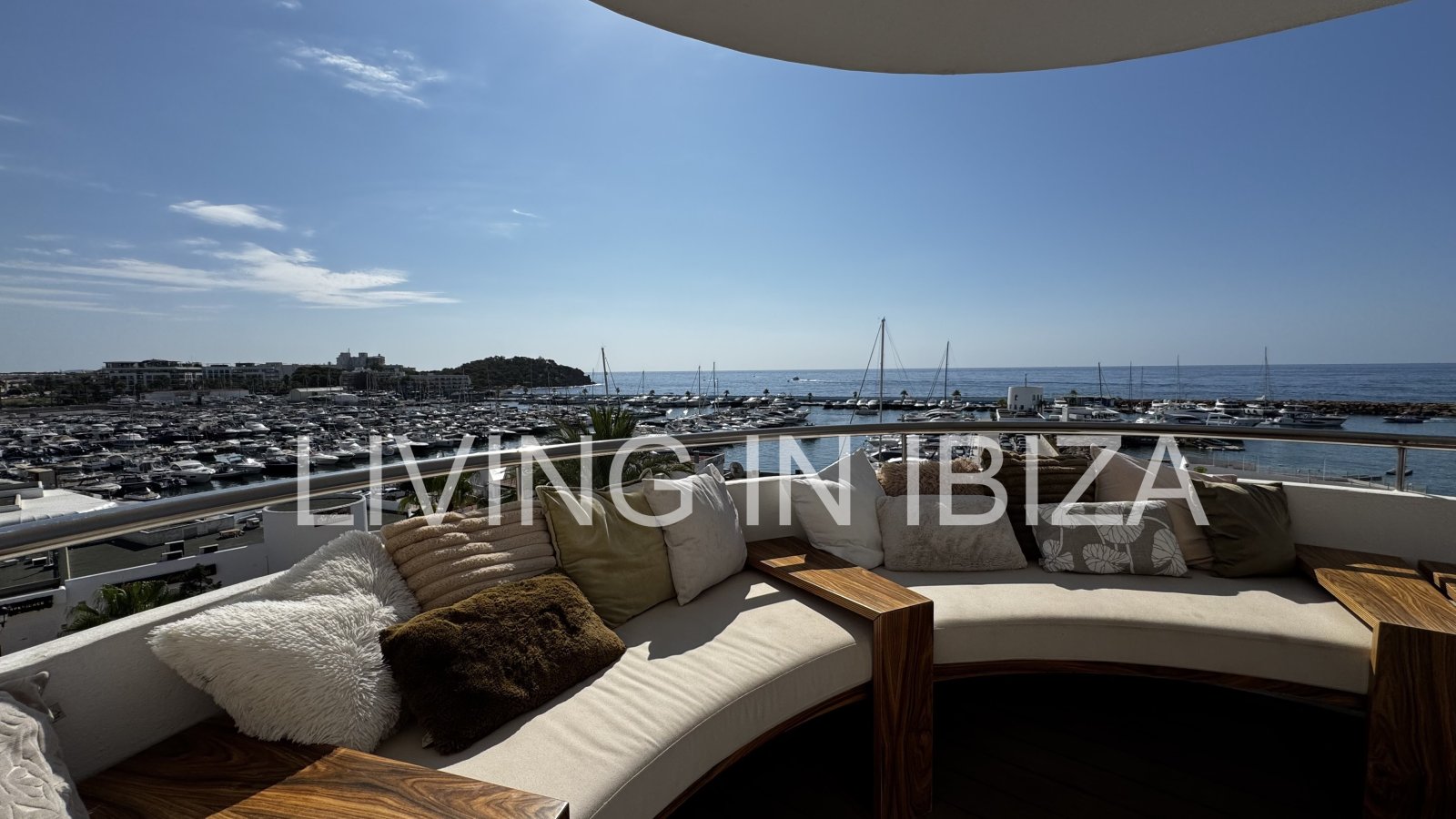 Extraordinario apartamento de Lujo e alquiler en Primera Línea de Mar, Paseo Marítimo, Puerto deportivo de Santa Eulalia del Río, Ibiza
