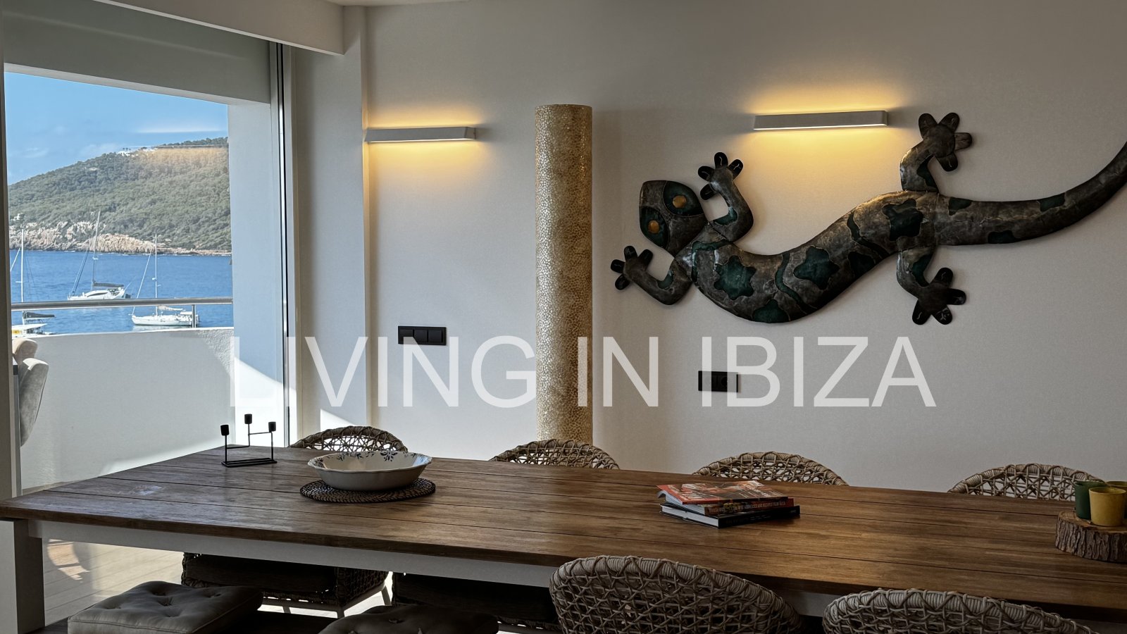 Extraordinario apartamento de Lujo e alquiler en Primera Línea de Mar, Paseo Marítimo, Puerto deportivo de Santa Eulalia del Río, Ibiza