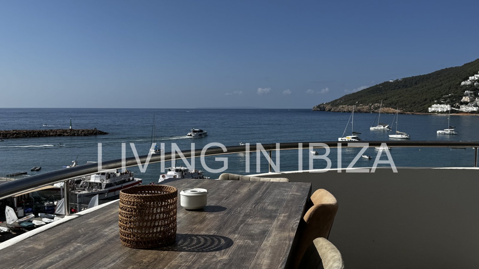 Extraordinario apartamento de Lujo e alquiler en Primera Línea de Mar, Paseo Marítimo, Puerto deportivo de Santa Eulalia del Río, Ibiza