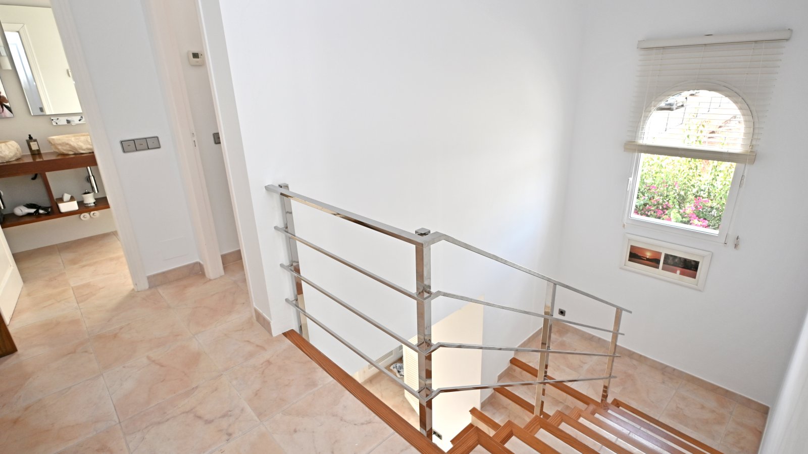 A la venta LA MAISON: encantadora villa de 3 habitaciones en Cala Llenya, Ibiza. Con piscina climatizada y ubicada a pocos metros de la playa de Cala 