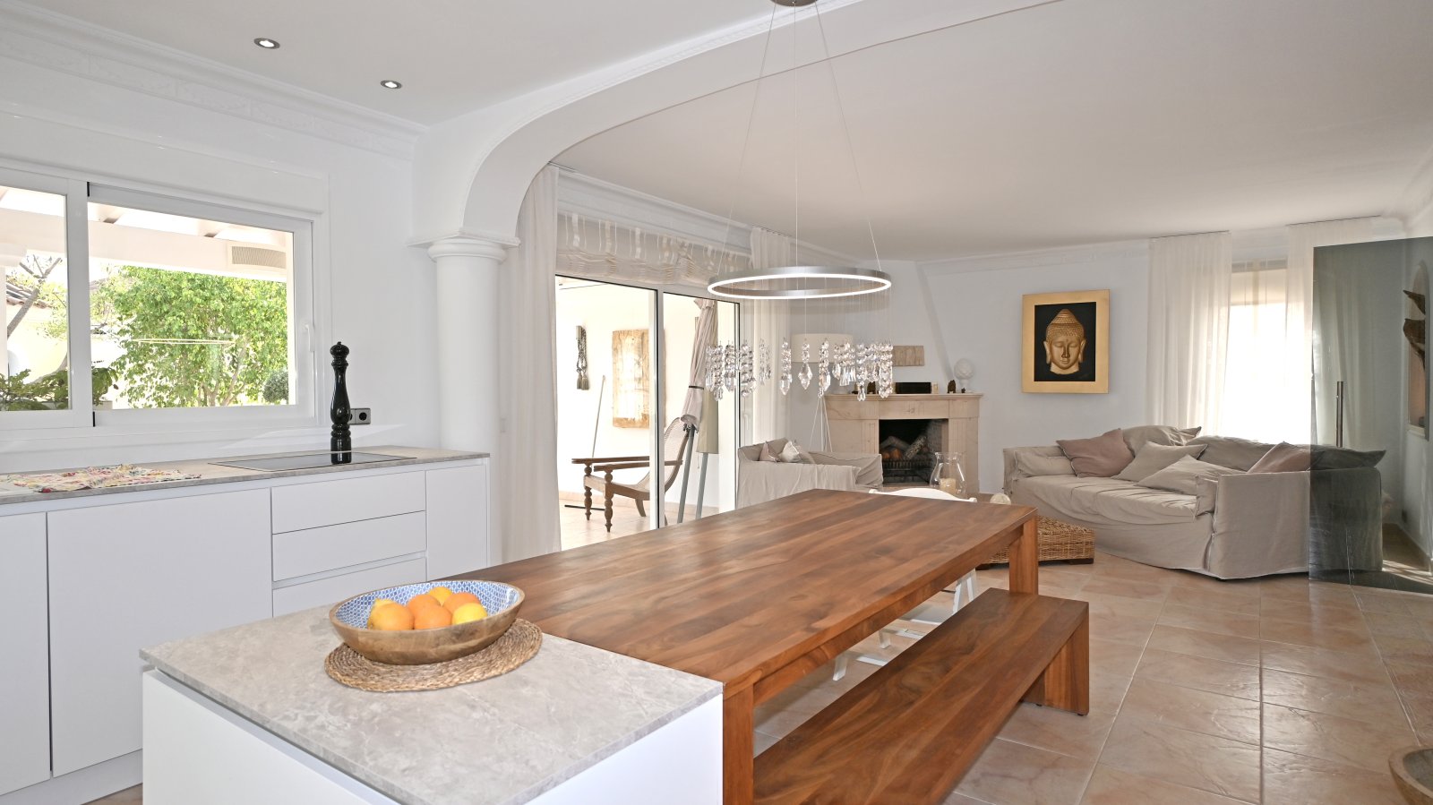 A la venta LA MAISON: encantadora villa de 3 habitaciones en Cala Llenya, Ibiza. Con piscina climatizada y ubicada a pocos metros de la playa de Cala 