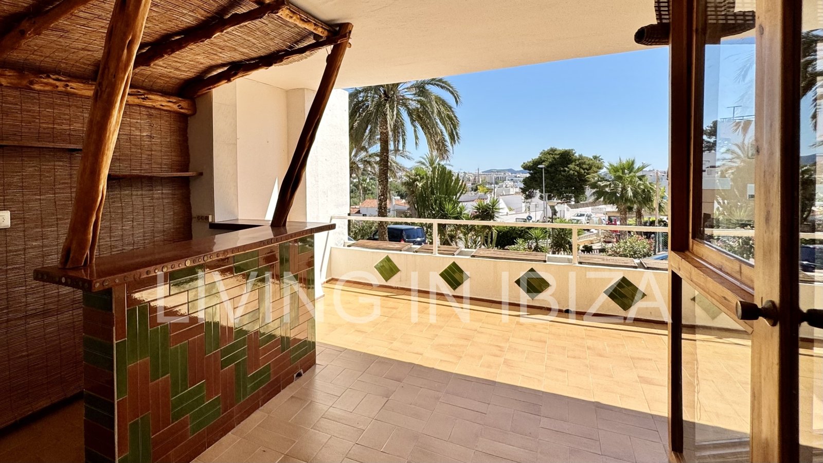 Piso en venta: vivienda de 92 m² ubicada en la tranquila y codiciada zona de Siesta, en Santa Eulalia del Río (Ibiza).