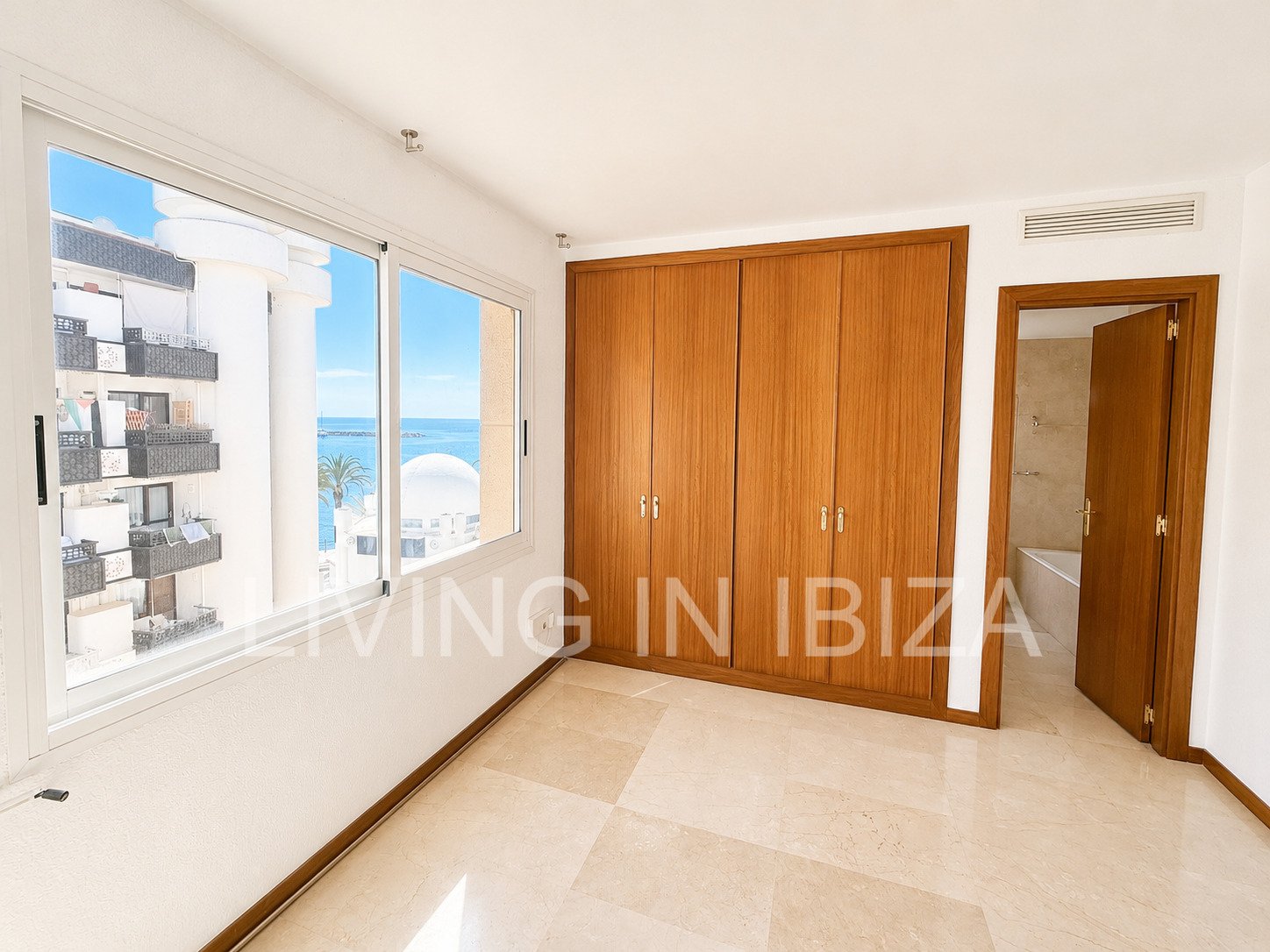 Wohnung im Herzen von Santa Eulària del Río auf Ibiza zu verkaufen.