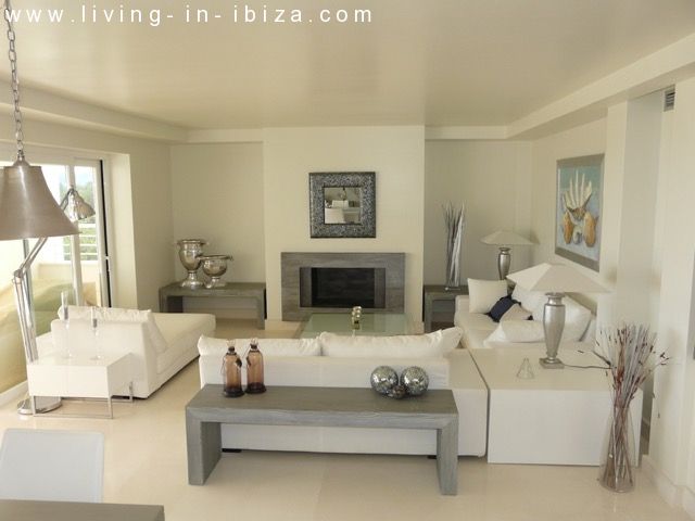 Ático de lujo en venta, gran terraza solarium, jacuzzi, 4 dormitorios, vistas al mar, garaje, lugar privilegiado en Cala Leña -Nova, acceso privado a playa
